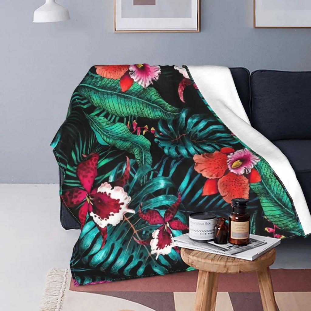 Green Leaves Plant Flannel Throw Blanket All Season Warm King Queen Size Super Soft Lightweight Blanket for Bed Living Room Sofa