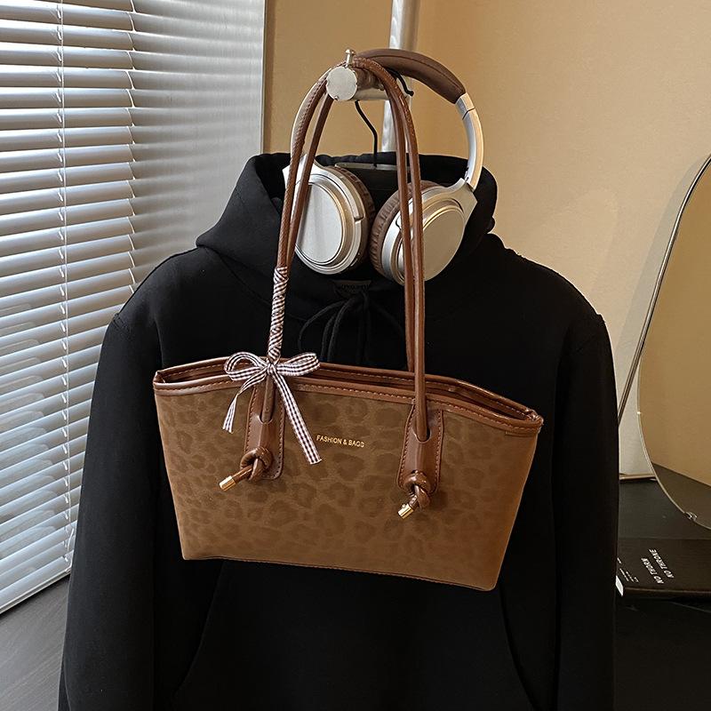 

Высококачественная новая модная сумка-тоут большой вместимости, универсальная уличная сумка для поездок на работу, женская сумка, леопардовый принт, на плечо, подмышку