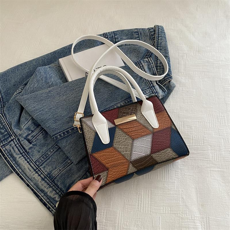 Geantă de mână simplă și la modă Geantă pătrată mică Simplă și la modă Stil nou de vară La modă Casual Capacitate mare Geantă de umăr