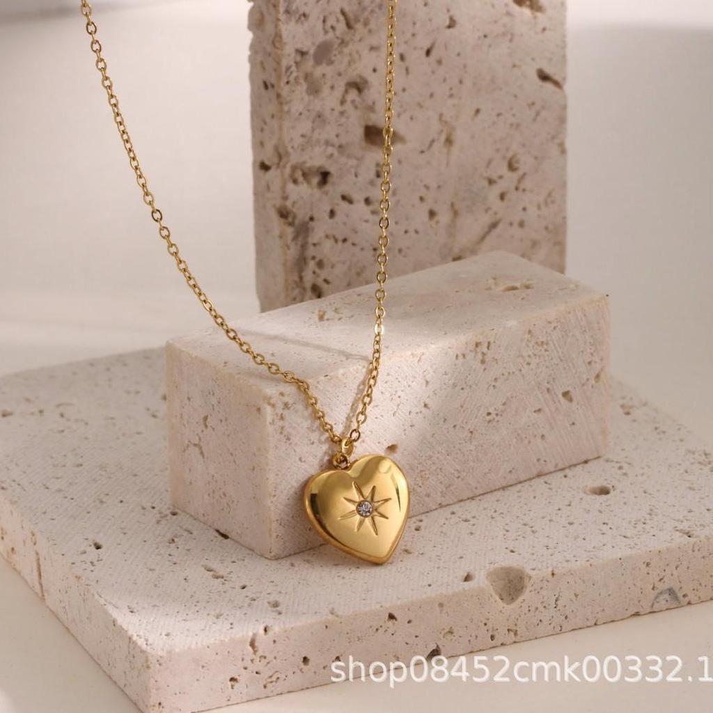 18K Gold Plated Titanium Steel Heart Pendant with Cubic Zirconia Clavicle Necklace