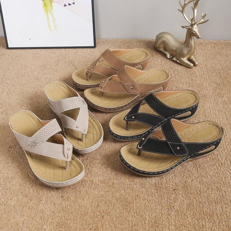 New Style V-shaped Flip-flops with Toe Guards, Women's Shoes, Thick-soled Beach Sandals