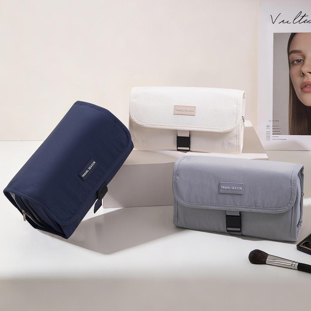 Twill Waterproof Hanging Toiletry and Makeup Organizer with Wet/Dry Separation