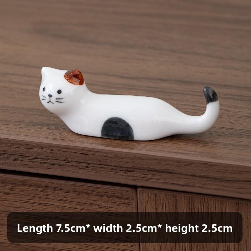 Japanese Ceramic Cute Lucky Cat Chopstick Rest Brush Holder Figurine Creative Home Kitchen Table Decor Office Desk Accessory