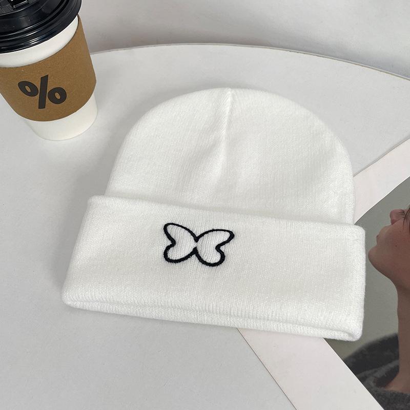 Embroidered butterfly knitted hat women's warm cold hat big head circumference ear protection pullover hat versatile bag head wool hat