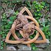 Intaglio Dei Pagani Nordici Runa Pagana Resina Decorazione da Parete Decorazione Corvo a Terra Giardino Cortile Decorazione Statue Ciondolo da Appendere alla Porta