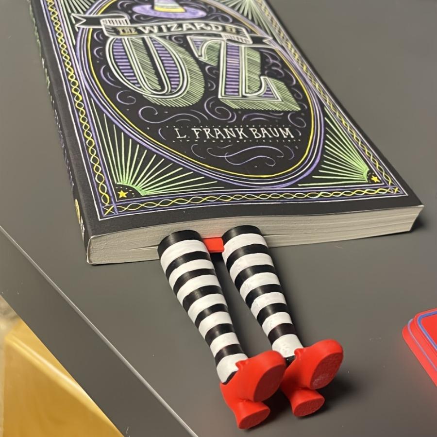 Red High Heels Witch Legs Bookmark, Whimsical High Heel Shoes Bookmark, PVC Material, Funny Cute Bookmarks, English Text, Unique Bookmarks