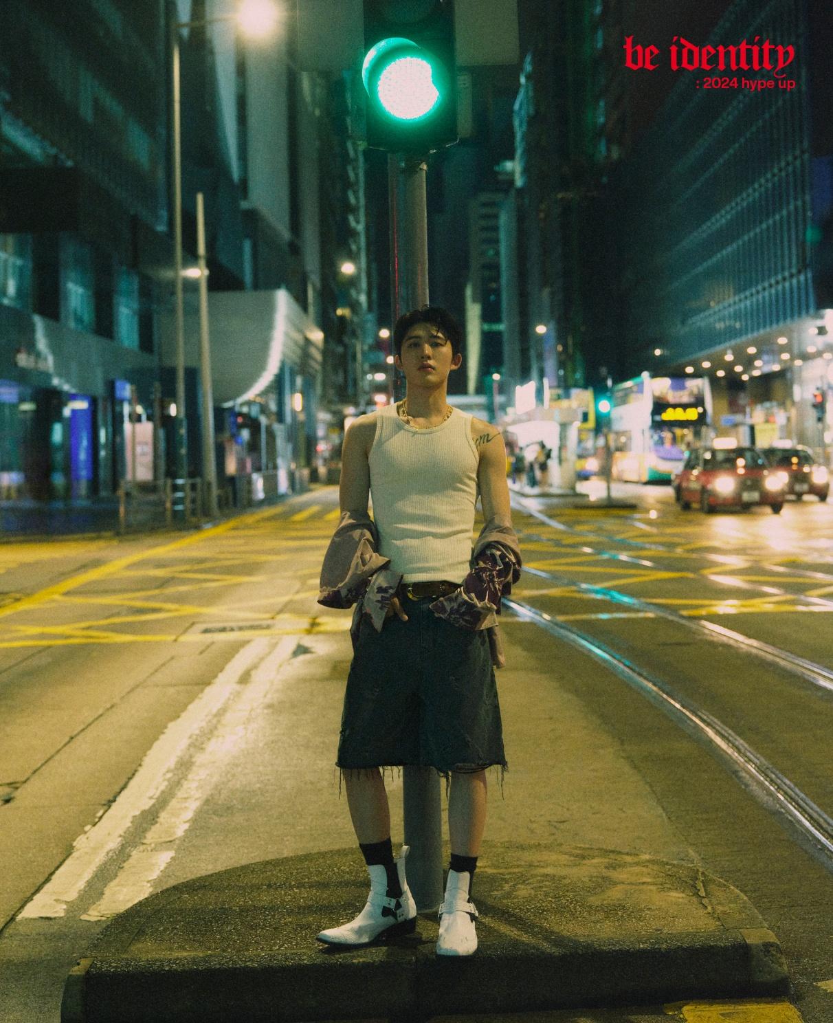 

Esquire СПЕЦІАЛЬНА ФОТОКНИГА BI [be identity] B(STREET)