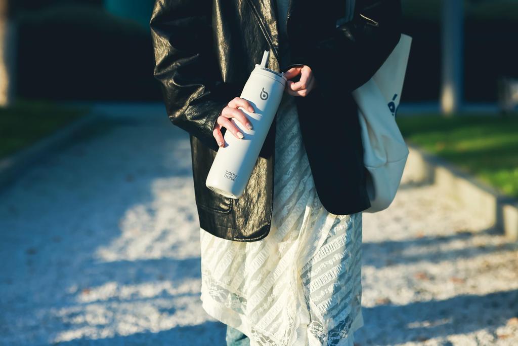 BOTTLE BOTTLE 1 Liter Water Bottle, Large Capacity (1000ml), with Straw, Direct Drinking, Insulated, Vacuum Insulated, with Handle, Stylish Stainless