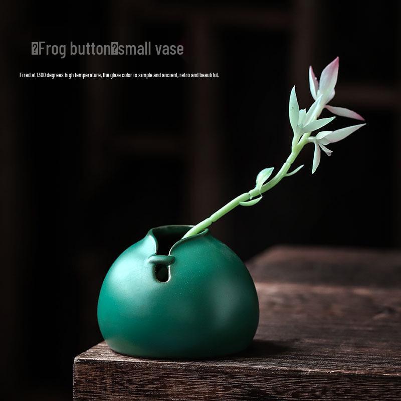 Yu Su Nordic Style Ceramic Flower Vase: Elegant Qipao Design for Small Flowers, Dry Arrangements, and Hydroponics in Living Room or Desktop Décor.