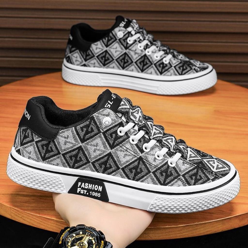 Sommer Neue Canvas-Schuhe Vintage-Print Atmungsaktiv Geruchshemmend Freizeitschuhe Herrenmodell