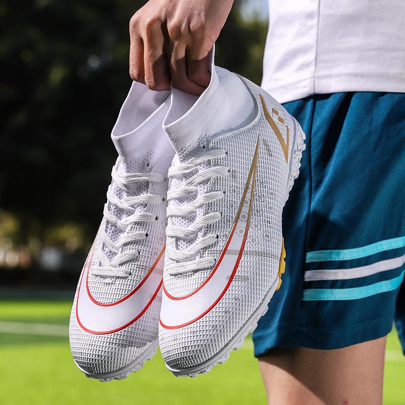 Youth training foreign trade broken new student nail football shoes men's long nail shoes sports shoes women's large size high price