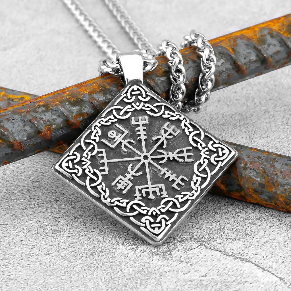 Colar masculino estilo nórdico viking com bússola runas totem quadrado pingente vintage aço inoxidável odin celtas nó colar joias