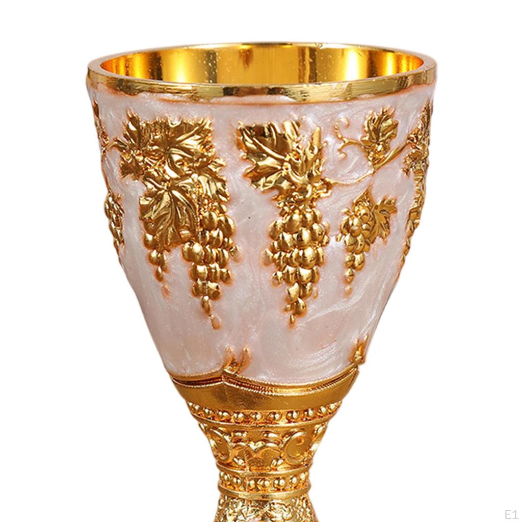Mittelalterlicher Kelch für Hochzeiten und Jubiläen, gravierter Legierungs-Weinbecher