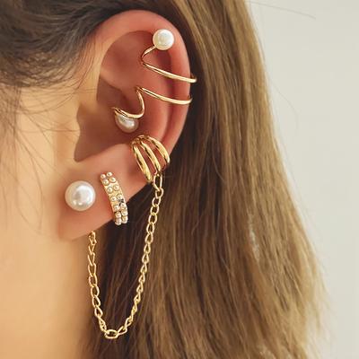 Delicate Tassel Clip Earrings Female Buckle Ear Cuff No Piercings Fake Cartilage Ear for Women New Fashion Jewelry Gifts