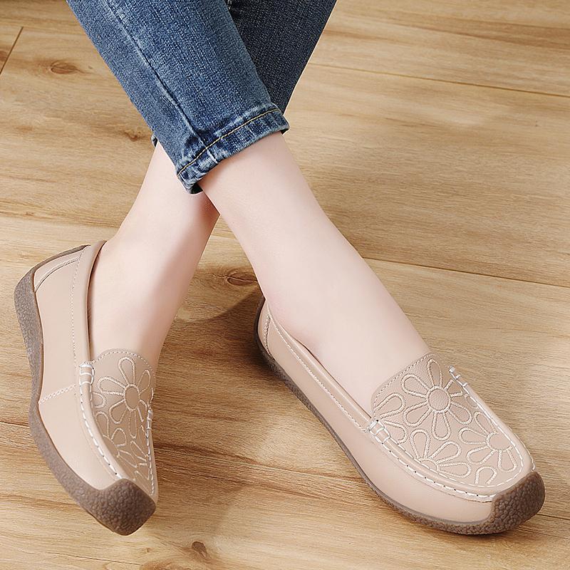Women Black Moccasins Driving Shoes Flats Casual Nurse Shoes Loafers Maternity Flower Embroidery Office Shoes Large Size