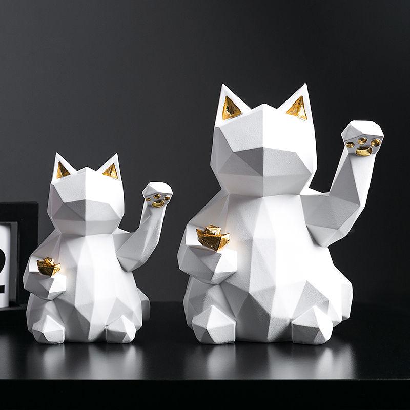 Lucky Cat Resin Figurine – Feng Shui Maneki Neko Desktop Decoration for Home & Office