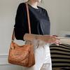 Neue Umhängetasche für Mütter mittleren Alters, schlicht und modisch, Retro-Schultertasche, weiches Leder, großes Fassungsvermögen, mehrlagige Reißverschlusstasche, Umhängetasche