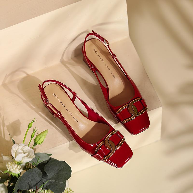 

Лакированная кожа металлическая пряжка туфли-лодочки женские толстый каблук средний каблук квадратный носок овчина Мэри Джейн обувь ремешок сзади 34 красный