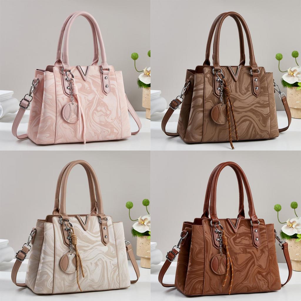 Casual Single Shoulder Bag For Daily Use With Internal Zipper Pockets And Soft Structure