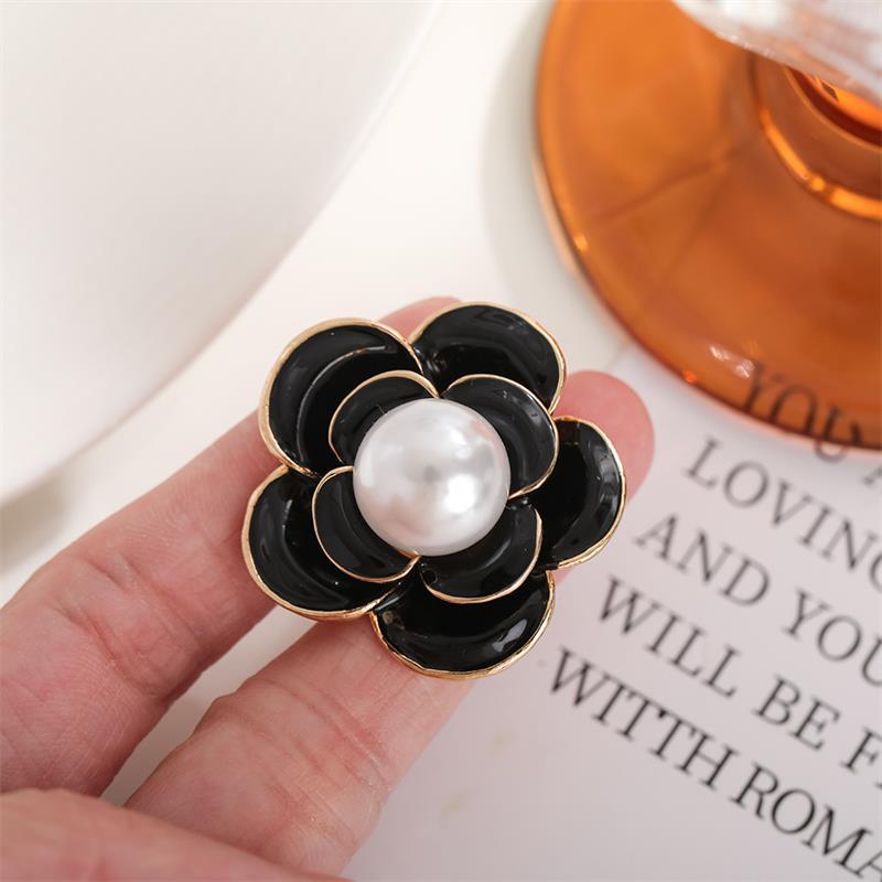 Kamelien Perlen Brooch Schwarz Öl-Tropfendes Metall Trauer Corsage Pin High-End Französisch Elegant Tasche Tuch Schal Zubehör Brooch