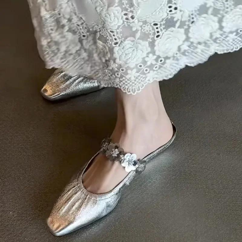 Fashion 2025 Summer New Outside Wear Fashion Temperament Square Toe Mules Women Slip Silver Baotou Half Slippers