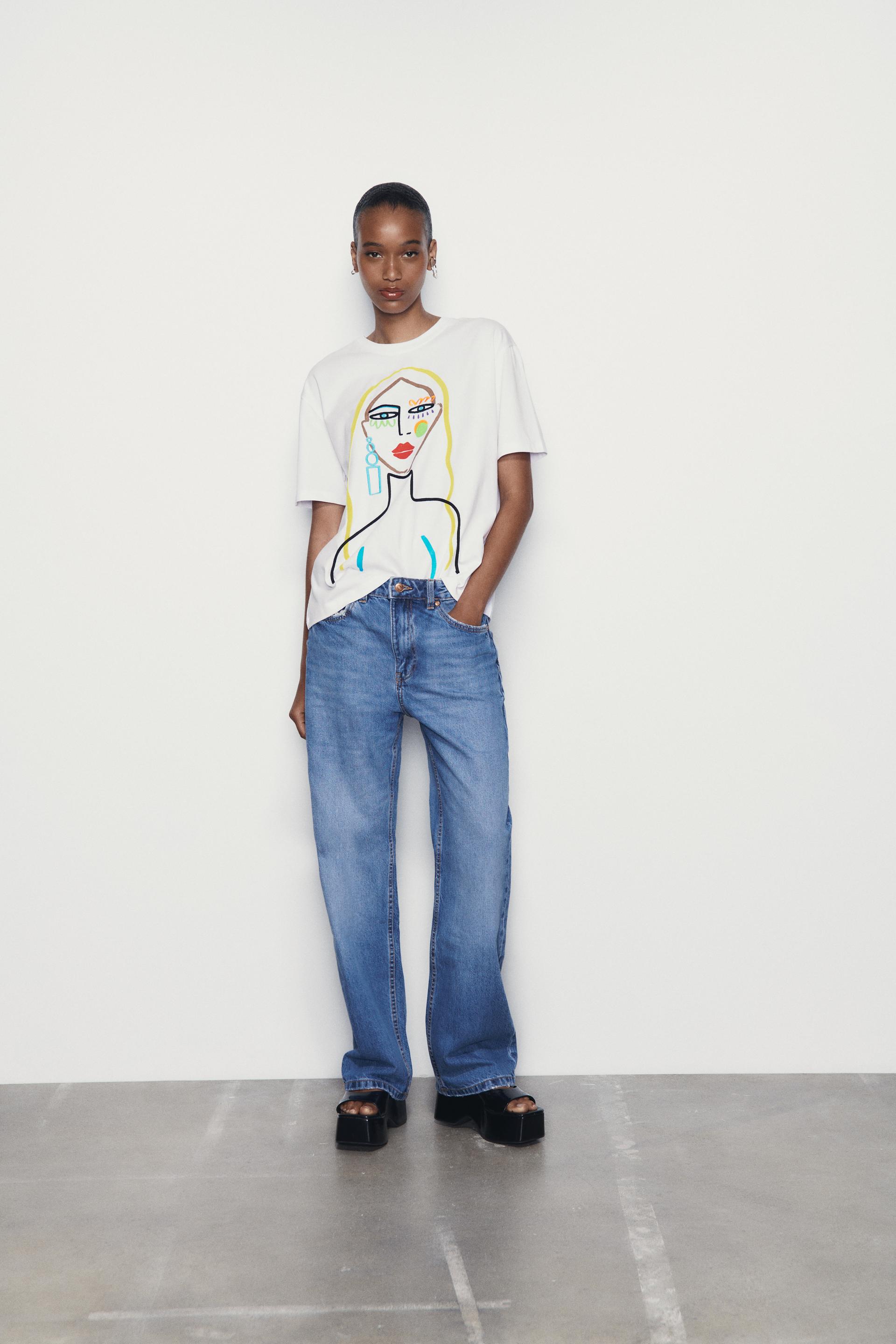 

ФУТБОЛКА ДЛЯ ДЕВОЧКИ С ВЫШИВКОЙ