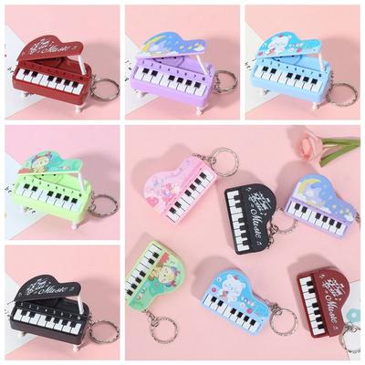 Vertikální Mini Elektronické Piano Klíčenka Jednobarevný Hudební Nástroj Klíčenka na Klíče Piano Dívka
