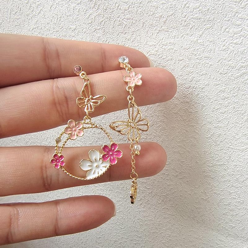 

Korean Fashion Flower Butterfly Tassel Drop Earrings For Women Cute Animal Cat Imitation Pearl Asymmetric Earring Girl Jewelry