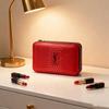 Kosmetiktasche aus rotem Lackleder - glänzendes quadratisches Kosmetiketui, modische Aufbewahrungsbox. YSL-GESCHENK-65