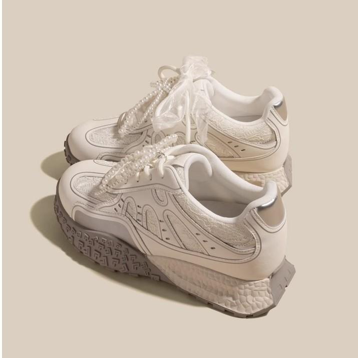 Retro round head niche lace splicing pearl buckle thick sole heightening German training shoes women's new versatile casual Forrest Gump shoes