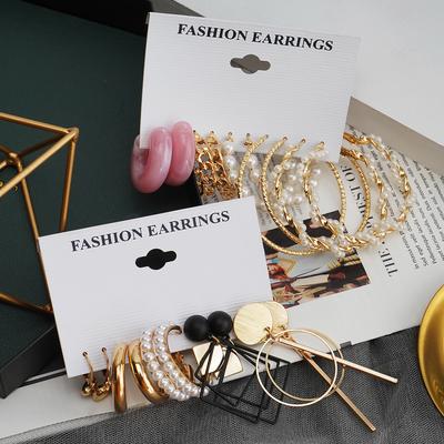 10 Τμχ Γυναικεία Ευέλικτα Πολυτελή Γούρια Κομψά Μαργαριταρένια Σκουλαρίκια Διάτρητο Κοστούμι