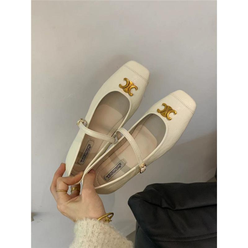 

Ретро туфли Мэри Джейн женская обувь 2025 корейская версия шикарный стиль маленького аромата металлическая пряжка квадратный носок мелкий вырез мягкая подошва одинарные туфли 39 абрикосовый