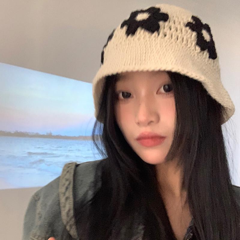 Oversized Knit Comfortable Hat With Ear Protection And Adorable Flower Pattern For Weather Cold