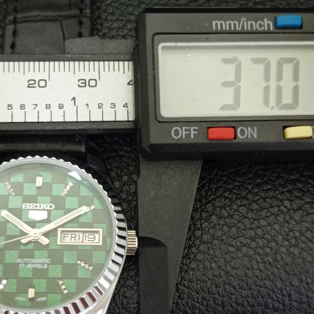 JAPAN VINTAGE REFURBISHED SEIKO 5 AUTOMATIC MENS GREEN DIAL WATCH a440390-4 Sk-a440390