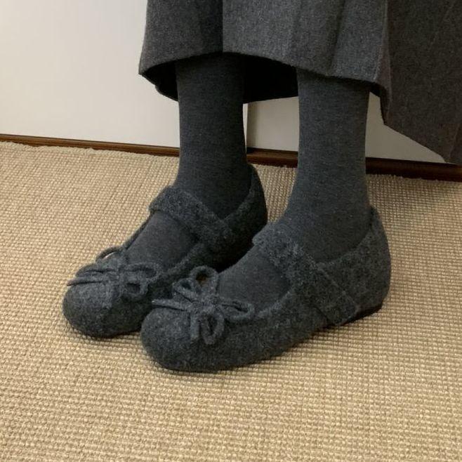 Height-increasing Mary Jane fluffy shoes for women in winter, new fashionable gray woolen single shoes for women, thick-soled velvet cotton shoes f