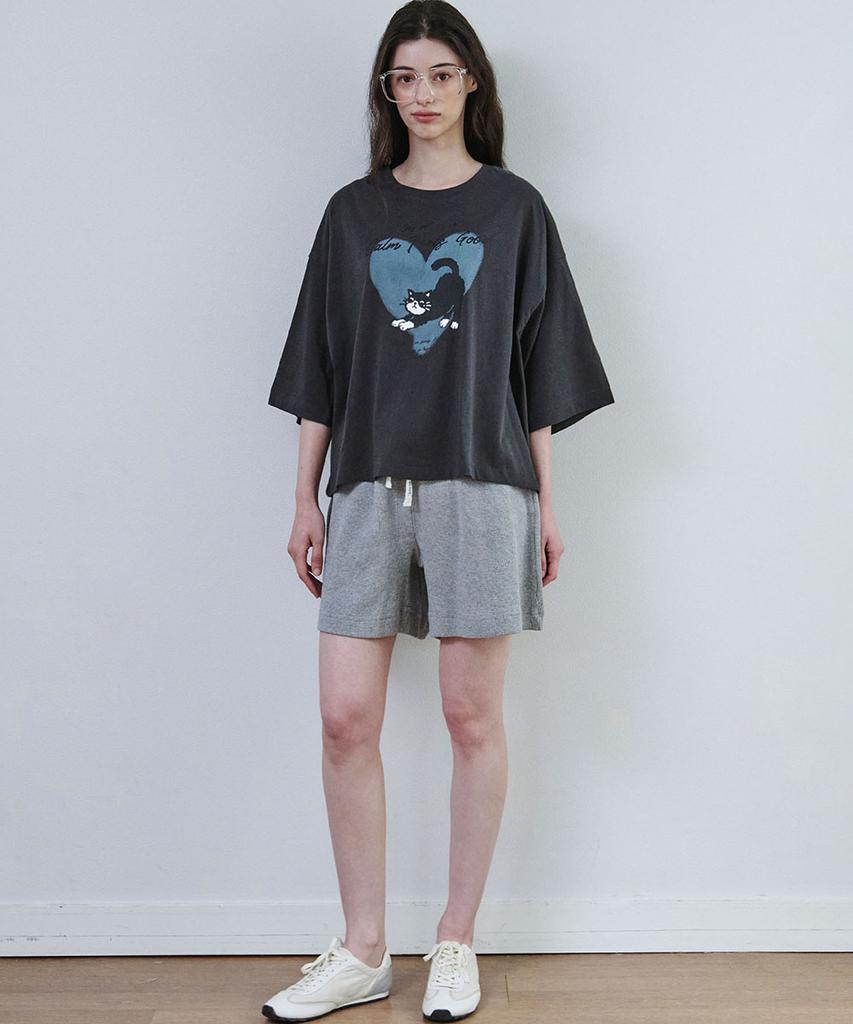 MALOUPE 5219 Heart Cat Graphic T-Shirt (Dark Gray)