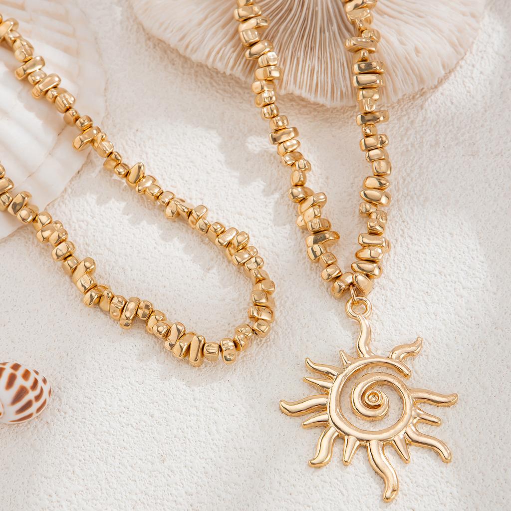 Vintage Metal Spiral Sunflower Pendant Necklace, Special-Shaped Ccb Beaded Collarbone Necklace