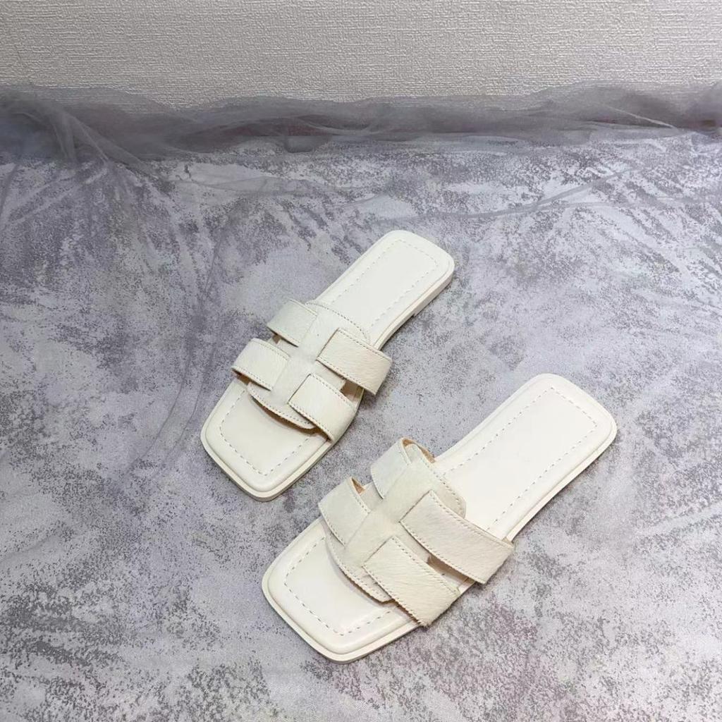 Flat-bottomed Cool Slippers Women's Summer Outer Wear Fashionable Daily Versatile 2025 New Fairy Style Soft Bottom White One-word Drag