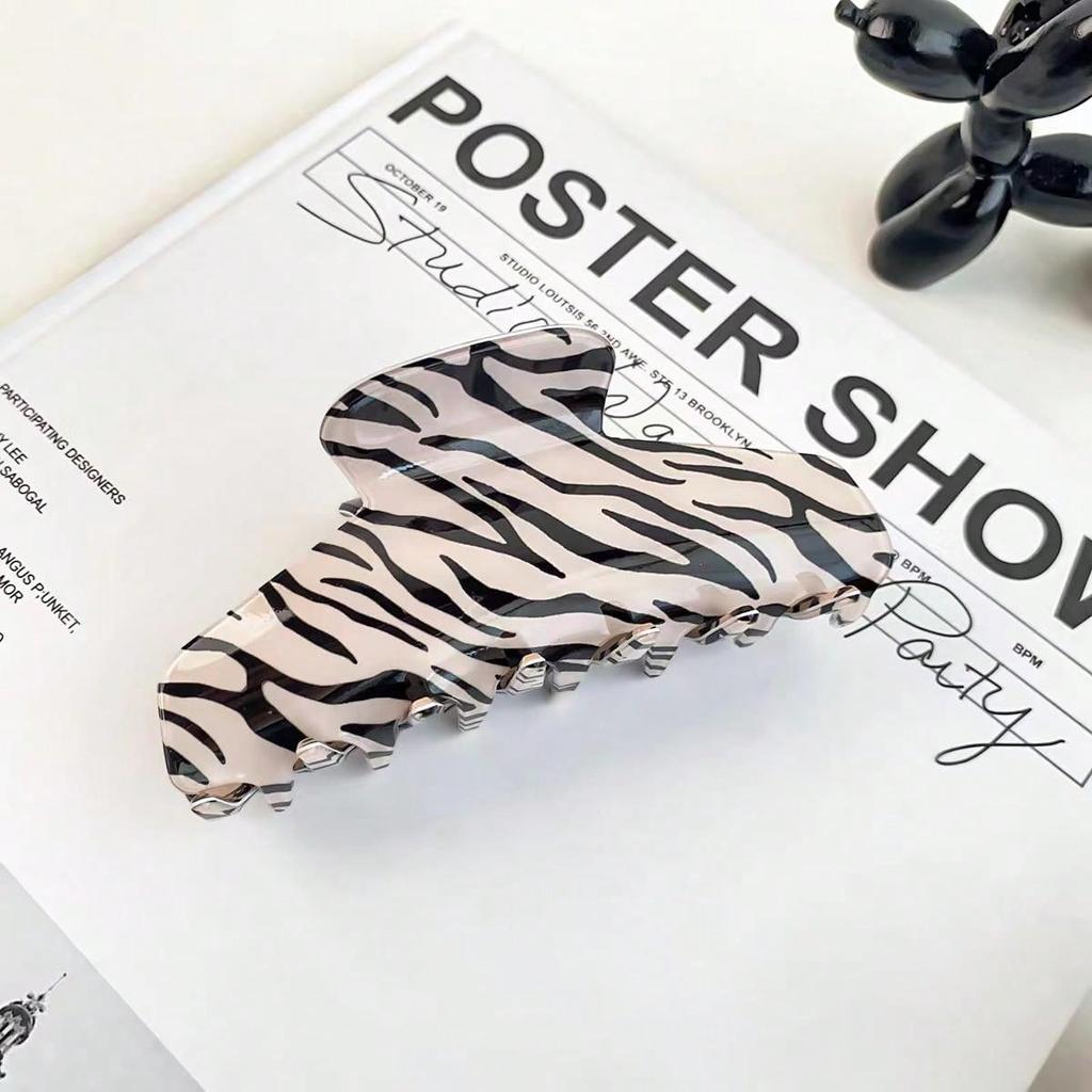 1pc Color Zebra Pattern Hair Clip French Retro Large Shark Clip Fashionable and Versatile Back of Head Disc Hair Grab Clip