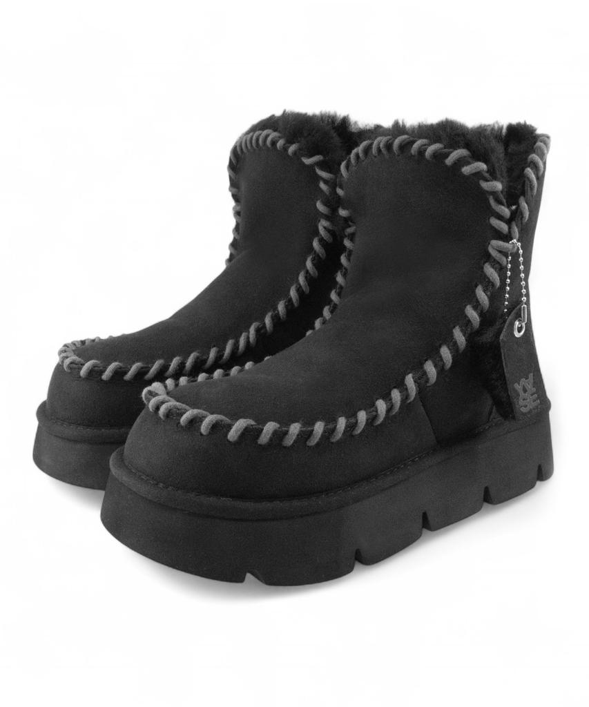 Yase Songi Songi X Yase Hand Swing Natural Wool Boots Black
