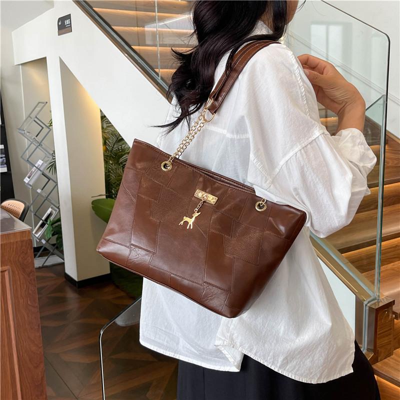 Summer Beautiful Shoulder Bag for College Students In Class Bag for Women with Large Capacity New Casual Commuter Toy Bag