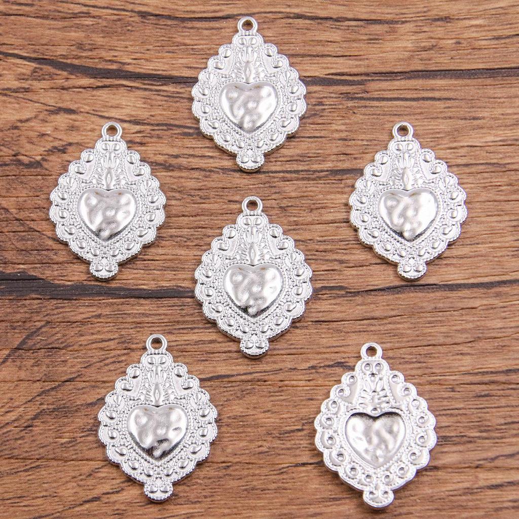 Gothic Heart Charms: Vacuum-Plated Stainless Steel Jewelry Accessories in 2 Colors and Multiple Styles for Halloween Pendants