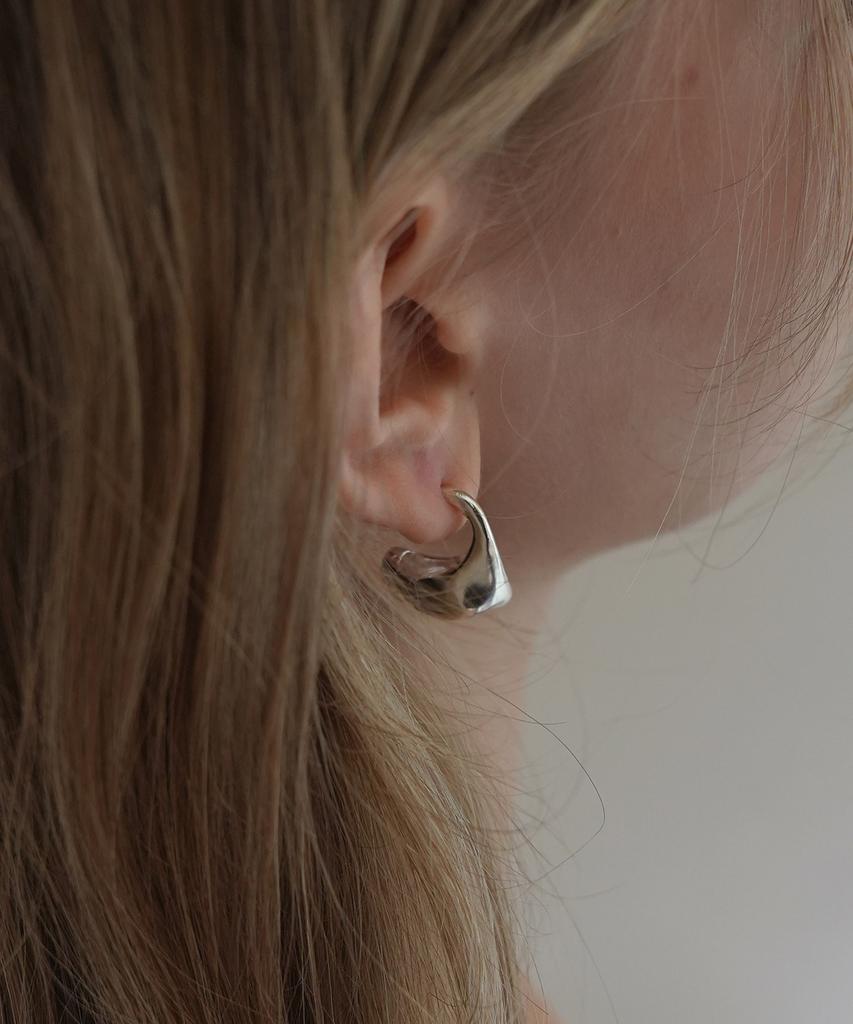 Reindeer Murmur Earring 09