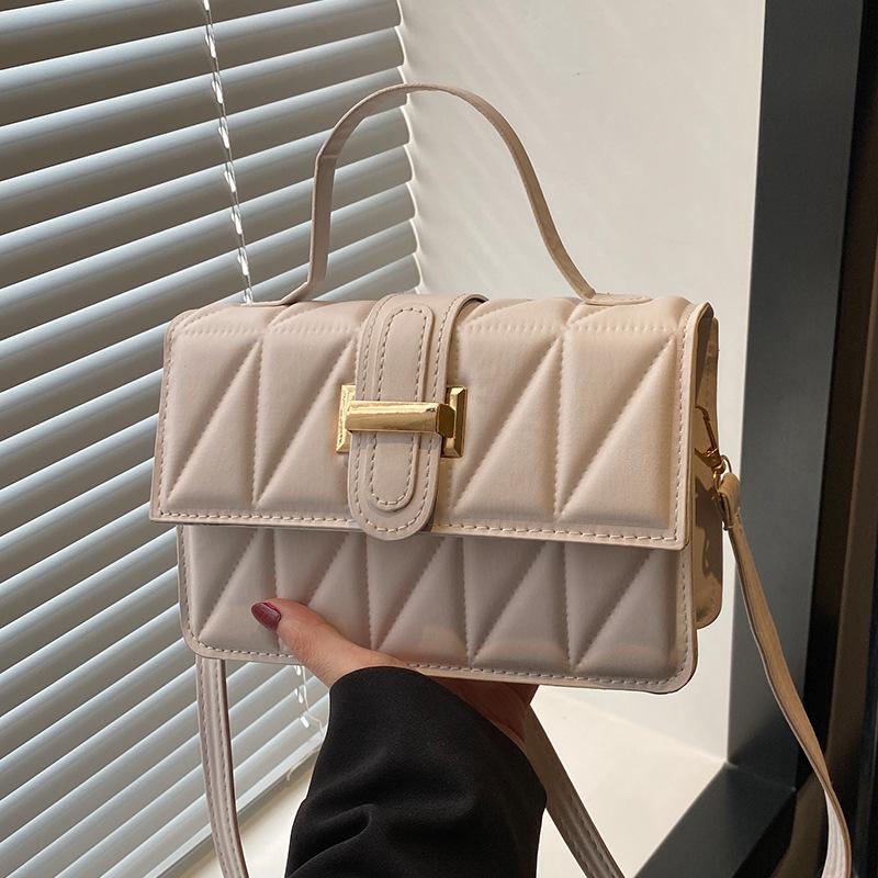 

Модная маленькая квадратная сумка с бриллиантами для женщин, летняя новинка, легкая роскошная модная сумка через плечо, сумка-кроссбоди для поездок на работу