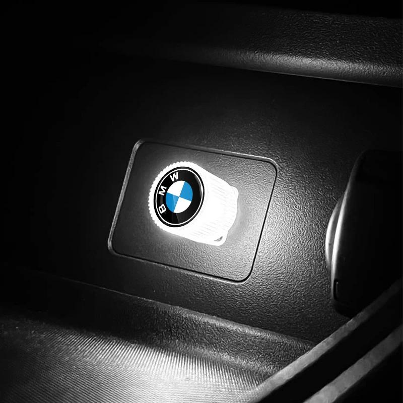 1 stk USB M LOGO Emblem Bil LED Lys Auto Interiør Atmosfærelys For BMW X7 X3 X4 X5 X6 3 4 5 6 7 Serie Z4 M M3 M5 M6 E38 E39 E46 E53 E60 E61