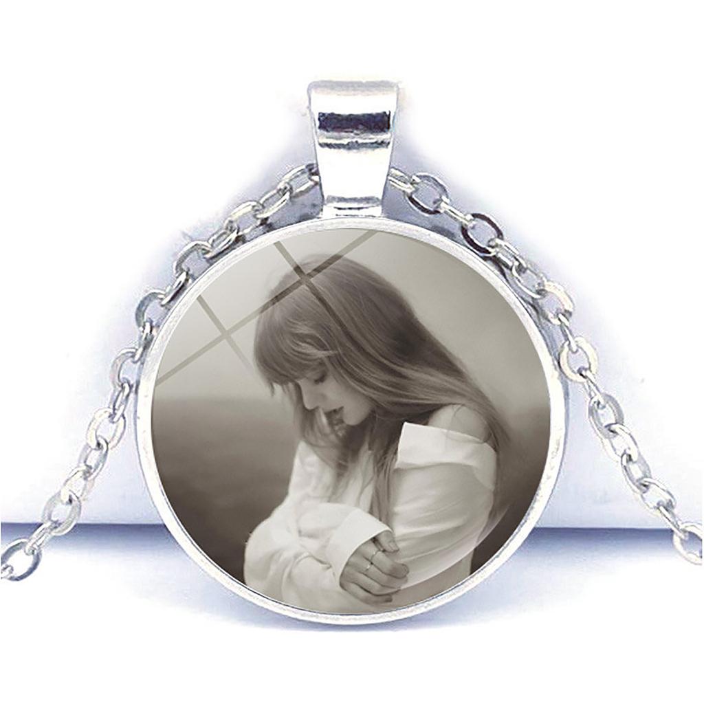 Elegant Pendant Necklace For Women Fashion Minimalist Jewelry Accessory For Daily Wear And Gift Giving