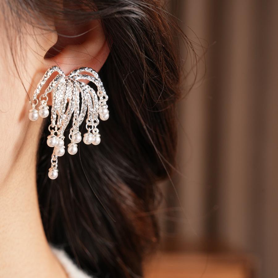 18k Gold Plated Firework Pearl Ear Clips - Elegant, Versatile & Luxurious Design