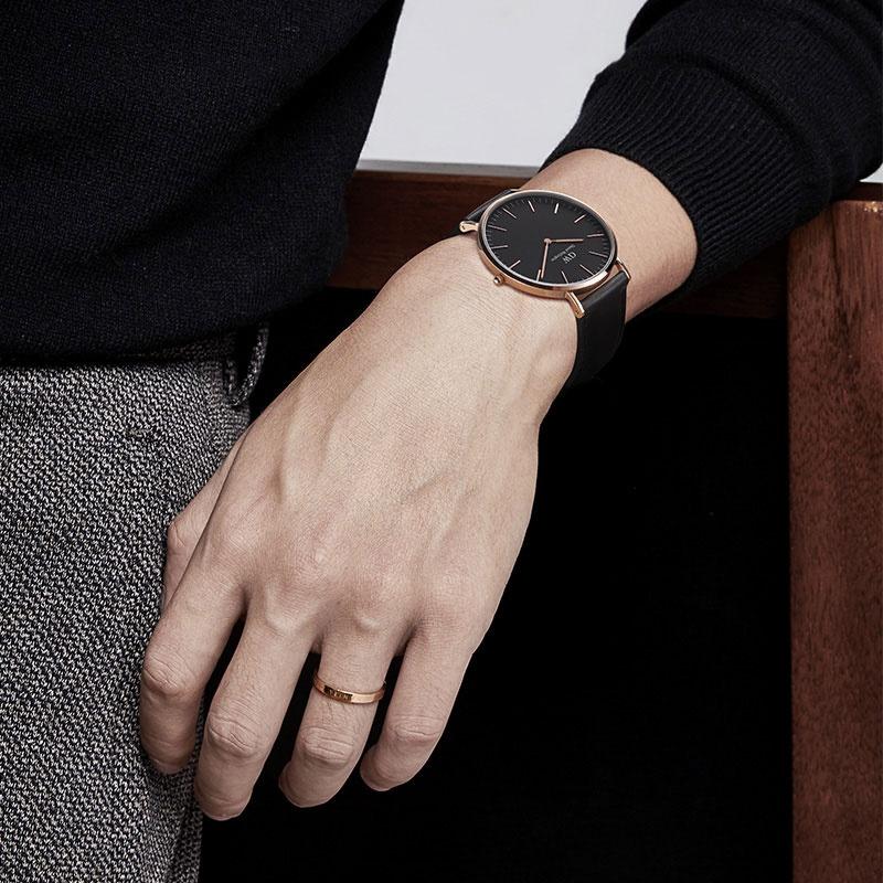 DANIEL WELLINGTON Men's Watch Quartz Movement Leather Strap 40mm Black Dial Men's Watch Trendy and Versatile European and American Watch DW00100124