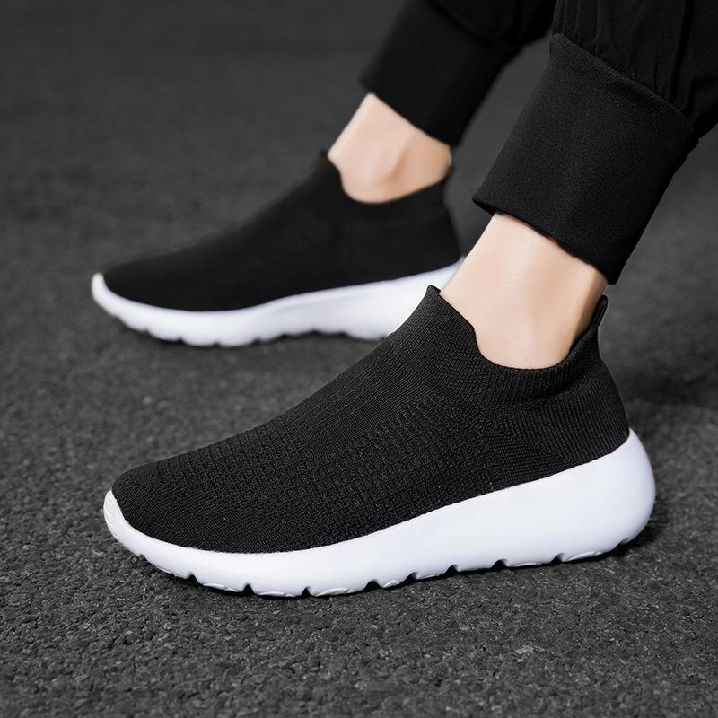 New popular large-size men's and women's shoes, fly-woven sports shoes, foot shoes, casual shoes, socks shoes, couple shoes