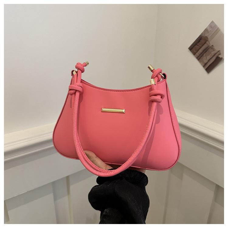 

Простые контрастные цвета на летней моде китайского Нового года 2025, сумка-подмышка через плечо, женская повседневная весенняя новинка розовый